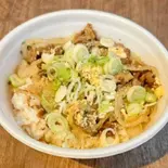 牛筋の卵とじ丼（おきらく食堂 竹橋店）