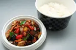 鶏肉の味噌炒め丼(中華料理サンフジ)