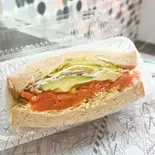 スモークサーモンアボカドクリームチーズ（大髙サンドイッチ製作所）