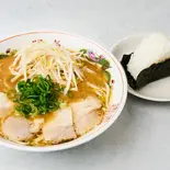 中華そば+おむすび1個(中華そば 陽気 広島駅前店)