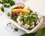 豆腐＆おくらと10種野菜サラダ（東京チキンファクトリー 神田淡路町店）