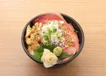 炙りえんがわ漬け丼（たらく尾久駅前店）