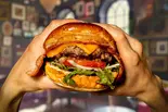 パイン＆ベーコンチーズバーガー ポテト付き（3000日かけて完成した極上ハンバーガー本町靭公園店）