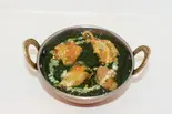サグチキンカレー/ Saag Chicken Curry（ドワリカズ/DWARIKAS）