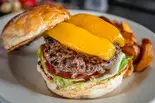 【MB】(白金店限定)マンゴーバーガー Mango Burger with French Fries（BurgerMania白金店）