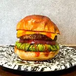 シラチャーチーズバーガー（BURGER CAMPBOYA）