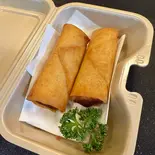 春まき 2本（多国籍料理居酒屋なんでやねん）