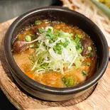 とろっとろ牛スジ塩煮込み（東京鉄板倶楽部 田）