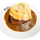 メガバーグ＆トロトロオムカリー（【menu限定価格商品あり】カリーWEST百名店2020 いずみバーグ 御幣島店）