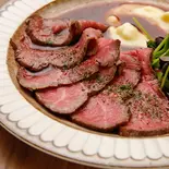 和牛ローストビーフ（BISTRO LIBERTY UMEDA）