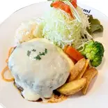 チーズハンバーグプレート【200g】ご飯 大盛（いずみカリー桜塚本店）