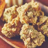 チキン【ハニーバターチキン】「骨無し」大根ピクルス・お餅・ポテト付き HONEY BUTTER（ゼネラルクック・ディベンレストラン）