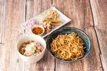 辣油まぜそば＆極上レアチャー丼セット（麺屋綴が作る究極のまぜそば）