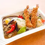 ジャンボエビフライカレー(2本)（エビフライが自慢の洋食屋 レストランクーポール 砧店）