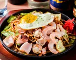 海鮮焼きそば(イカ、海老、帆立)（【関西風＆広島風お好み焼き・鉄板焼き】 桜家）