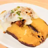 焼き芋【チーズカレー】 Bitesize baked Sweet potato with cheese curry（芋や。むかい 新深江店）