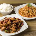 セット4 辣子鸡(四川風鶏肉炒め)+拌干豆腐丝(干し豆腐の和え物)+米飯(ライス)（中華料理 阿里香）