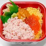 カニウニイクラ丼（丼丸 西早稲田店）