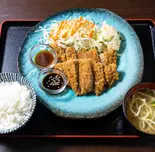 とんかつ定食（紅屋）