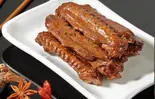 香辣鸭翅 鴨の手羽先 (4個)（四川料理 成都小吃）