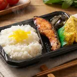厚切り銀鮭の塩焼き弁当（レストラン ピア）