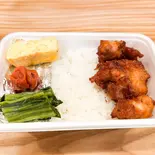 唐揚げ弁当（北大塚 灯）
