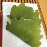 かしわ餅(こし餡)2個入(もちや)