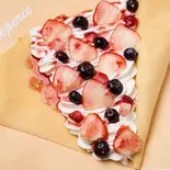 ダブルベリー Double Berry white whipped cream crepe（クレープハブ川崎店）