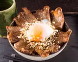 カルビスタミナガーリック丼 Kalbi Stamina Garlic Rice Bowl（大阪焼肉丼せんば 栄店）