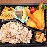 アジフライ弁当プリンつき（おばんざいや早乙女 銀座本店）
