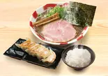 黒豚骨ラーメン熟成焼餃子(4個)セット（熟成豚骨ラーメン一番軒 今池店）