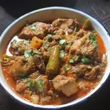チキン・ドゥ・ピアザ (Chicken do piyaza)（ロイヤルタジ）