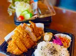 ●20%引き☆1499円→1199円に★とんかつ弁当(サラダ付き)(焼き鳥屋が作った唐揚げ弁当「かわむー」)