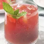 fresh watermelon juice 搾りたてのスイカジュース（NAMASTE ASIAN KITCHEN AND HALAL SHOP）