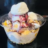 Mixed Fruits Vanilla Ice Cream Ball ミックスフルーツ・バニラアイスクリームボール（NAMASTE ASIAN KITCHEN AND HALAL SHOP）