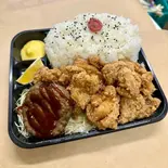 1キロメガ盛り唐揚げとハンバーグ弁当 {ご飯600g 唐揚げとハンバーグ400g}（1キロメガ盛り唐揚げ弁当蒲田店）
