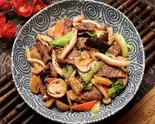 牛肉の黒胡椒炒め（天津家庭料理 一味一厨）