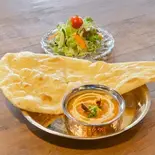 Cセット エビカレー ナンかライス サラダ付き ebi  curry naan or rice,salad（TAREMAM）