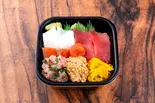 ばくだん丼（丼丸の金子）