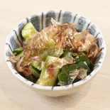 たたききゅうりの梅和え（自家製出汁 焼きそば・お好み焼き だしや 那覇国際通り店）