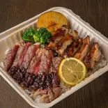 【SPECIAL】スモークチキン＆ビーフステーキ弁当（THE PUBLIC SIX）