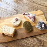 グルテンフリーのパウンドケーキ＆紅茶（カフェ・ケープルヴィル）