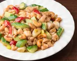 鶏肉とカシューナッツ炒め (腰果鸡丁)Stir-Fried Chicken and Cashew Nuts(チャイナ厨房 亀戸駅前店)