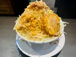 【当店人気ナンバーワン】二郎系らーめん(麺、ヤサイ別梱) 豚1枚 肉4個（らーめん三極志）