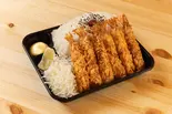 1キロエビフライ弁当【エビフライ6本】（デカ盛り弁当 はるき 平岸店【唐揚げ弁当屋】）