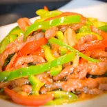 牛肉とピーマン細切り炒め【青椒牛肉絲】(中国東北家郷料理永利 豊洲駅前店(1号店))