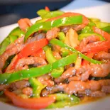 牛肉とピーマン細切り炒め（本格中華料理 永利 六本木店）