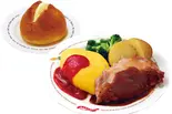 E.ラケルパン付きチキンライスのオムライスとチキンステーキ（ラケル シァル鶴見店）