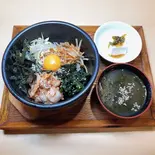 キムチまぜ飯（たべ呑み屋 じゅじゅ）