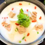 山芋とスペアリブの鍋（永利 池袋西口店）